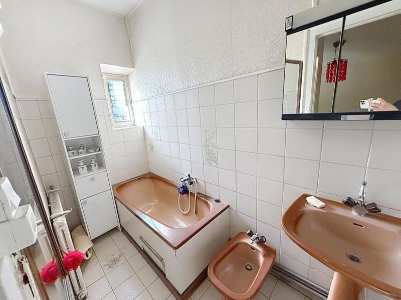 Maison - 236 m² - 6 pièces