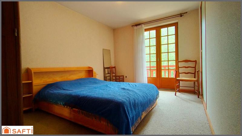 Maison - 205 m² - 9 pièces