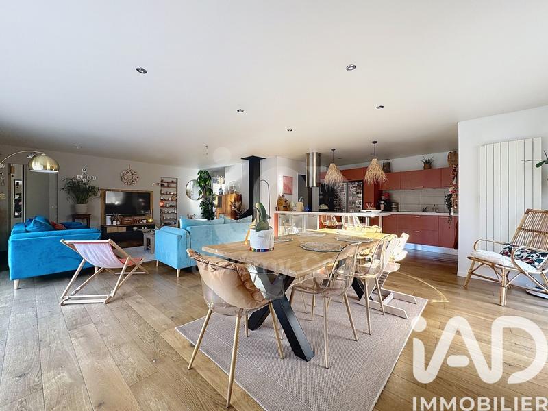 Maison - 167 m² - 7 pièces