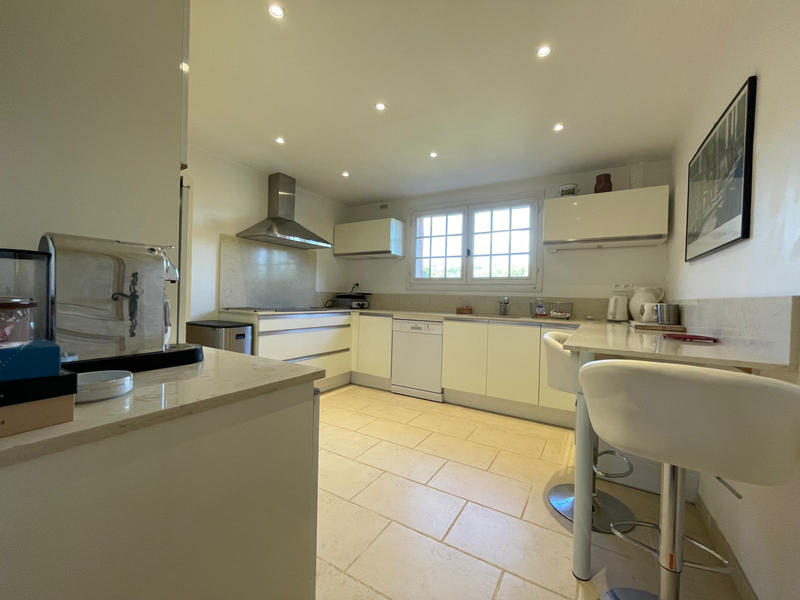 Propriété - 250 m² - 10 pièces