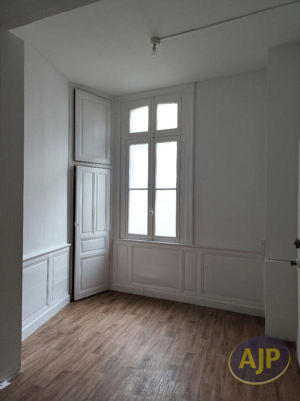 Local commercial - 25 m² - 2 pièces