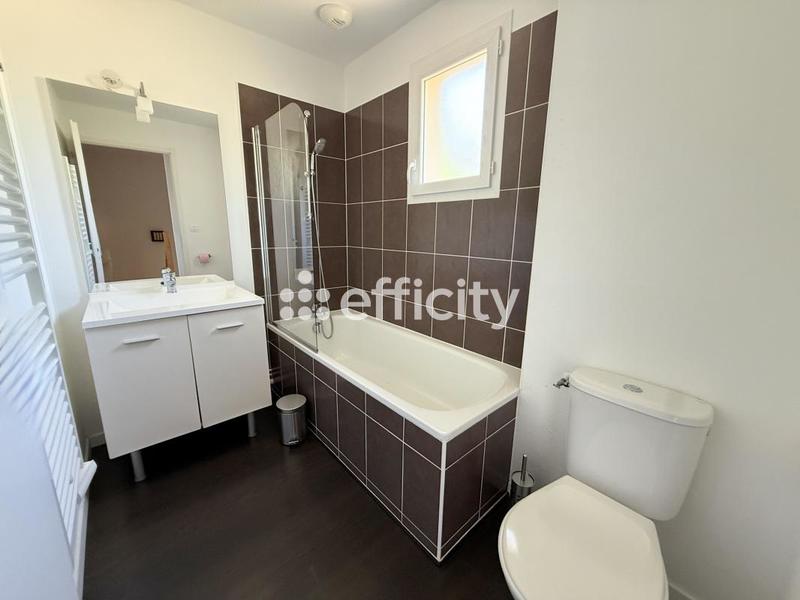 Maison jumelée - 56 m² - 4 pièces