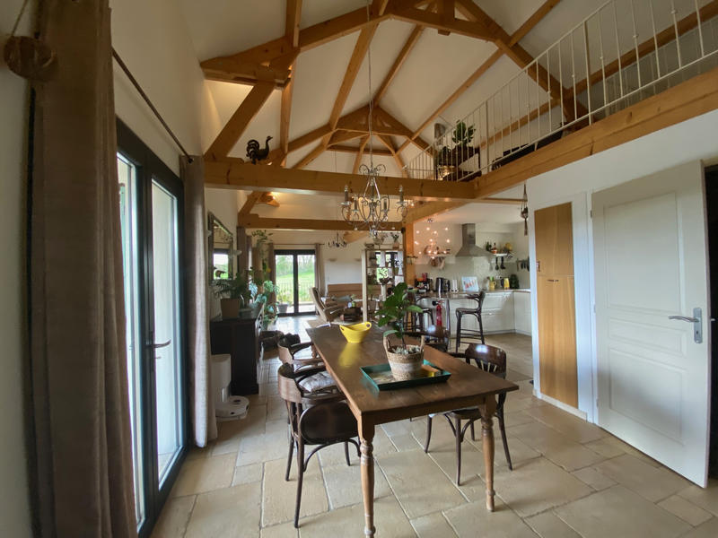 Maison - 208 m² - 6 pièces