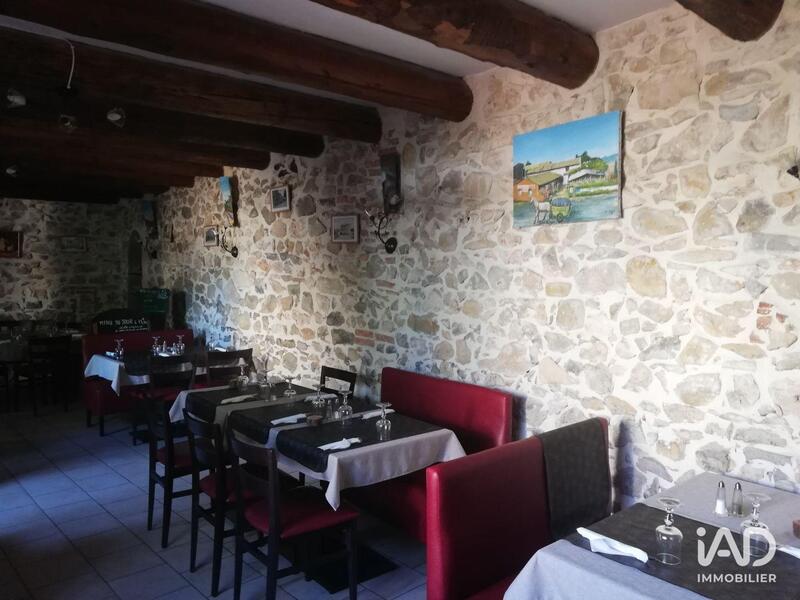 Local commercial - 242 m²