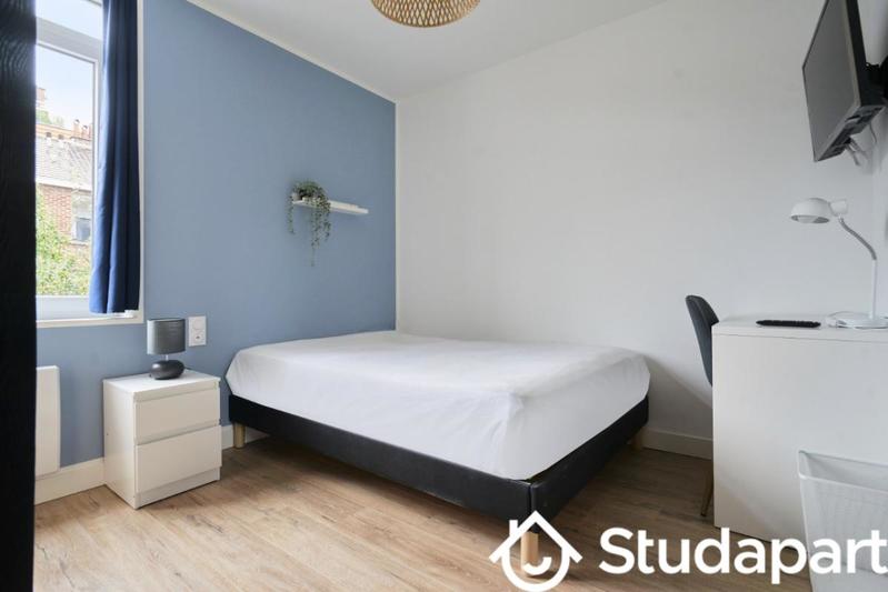 Chambre - 11 m² - 1 pièce