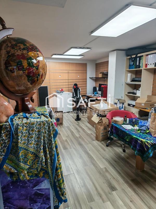 Local commercial - 215 m² - 5 pièces