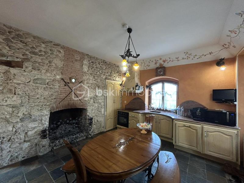 Château - 360 m² - 12 pièces