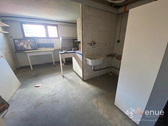 Maison - 199 m² - 7 pièces