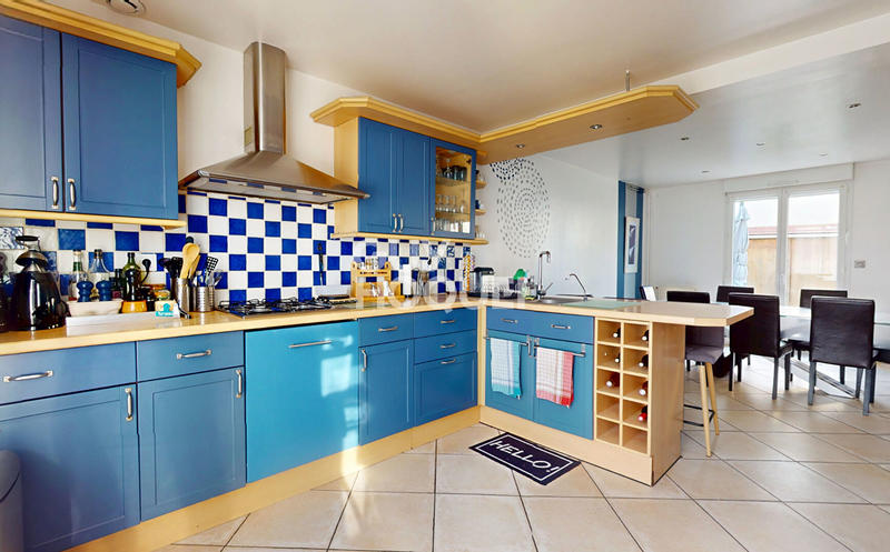 Maison - 110 m² - 6 pièces