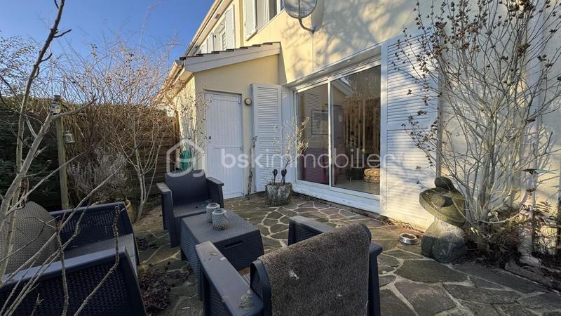 Maison - 90 m² - 6 pièces