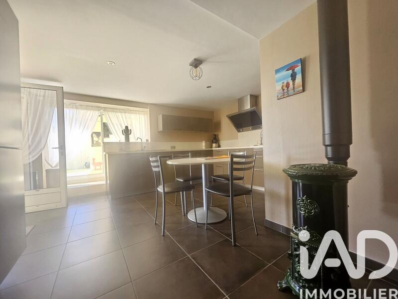 Maison - 145 m² - 6 pièces