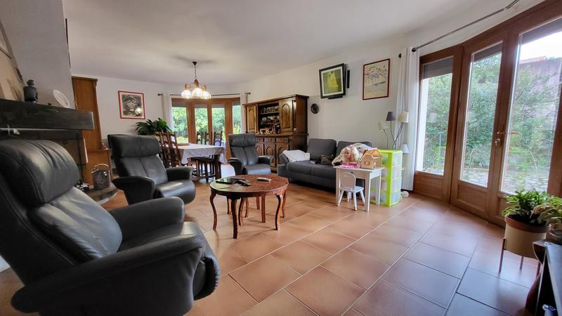 Maison - 180 m² - 7 pièces