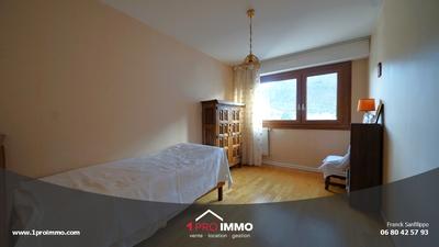 Appartement - 119 m² - 6 pièces