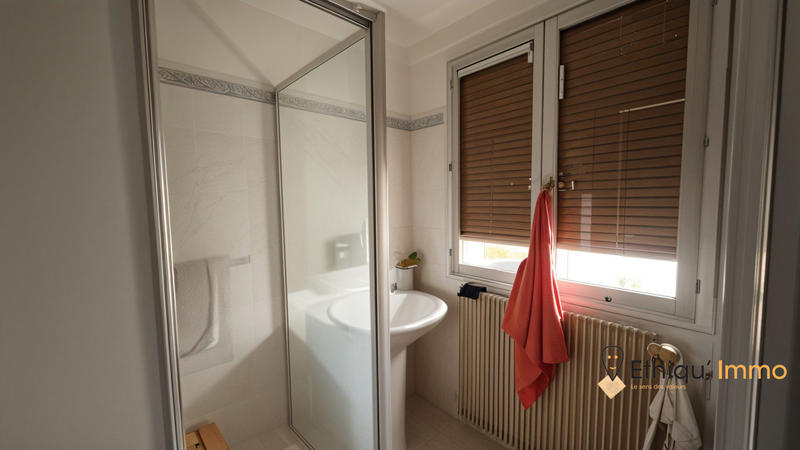 Maison - 174 m² - 7 pièces