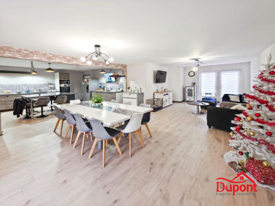 Maison - 297 m² - 10 pièces