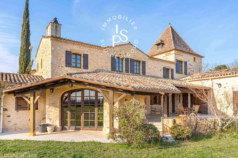 Demeure - 755 m² - 25 pièces