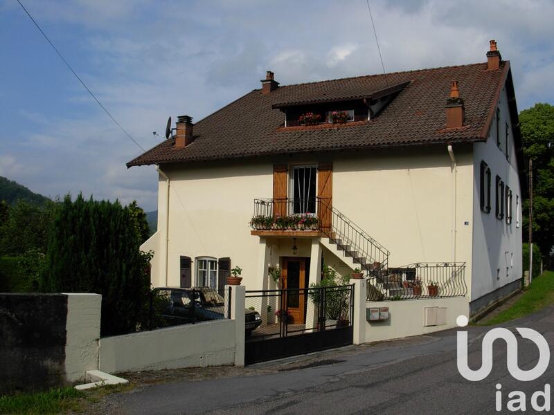 Maison - 327 m² - 12 pièces