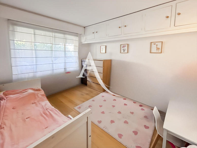 Appartement - 98 m² - 4 pièces