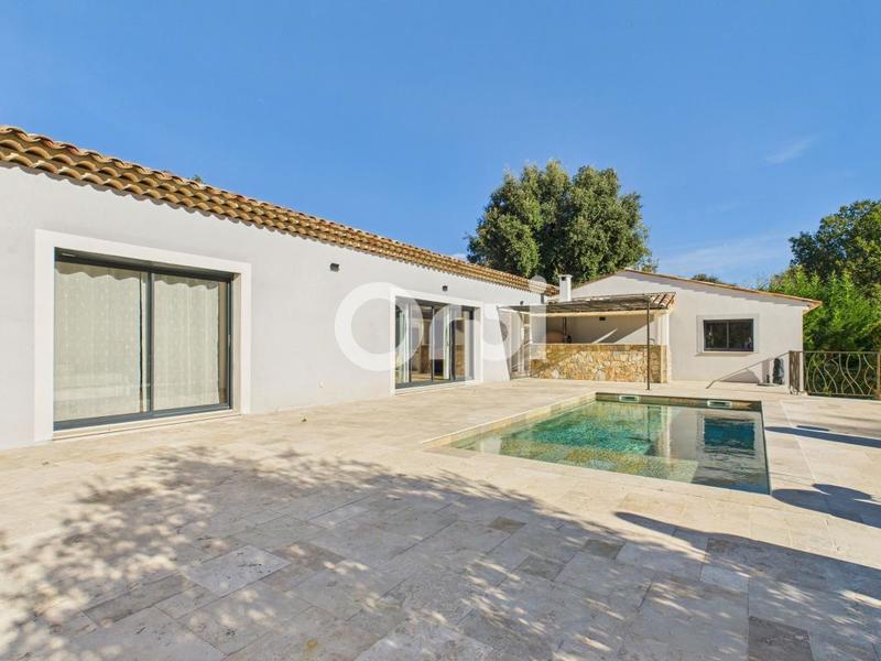 Maison - 180 m² - 5 pièces