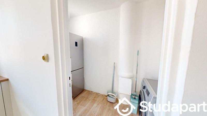 Chambre - 75 m² - 1 pièce