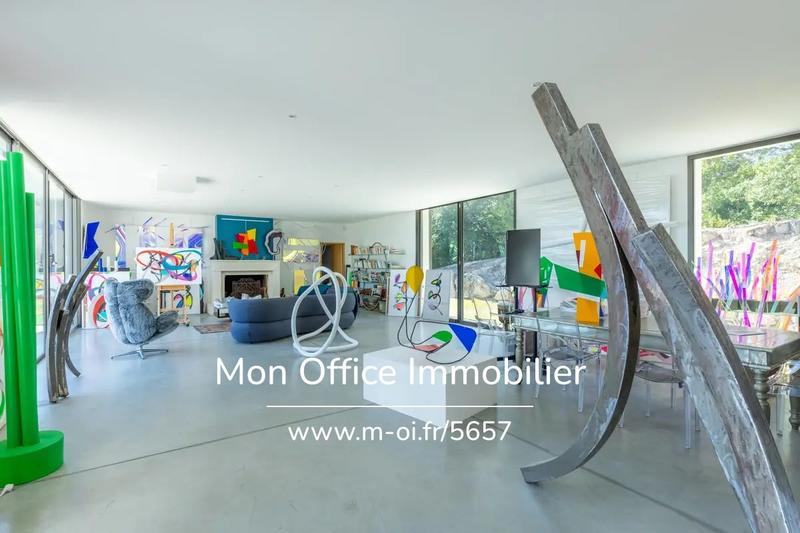 Maison - 272 m² - 7 pièces