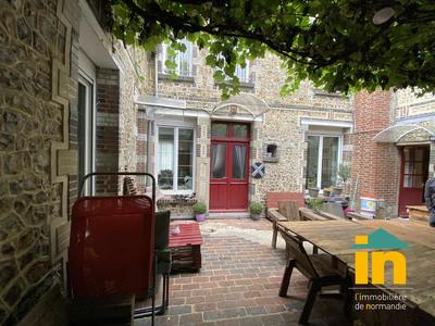 Maison de ville - 228 m² - 7 pièces