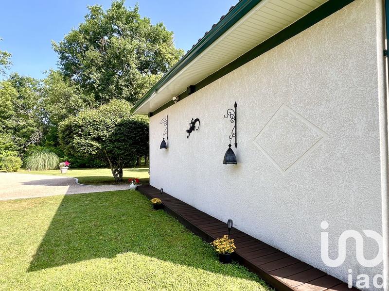 Maison - 202 m² - 7 pièces