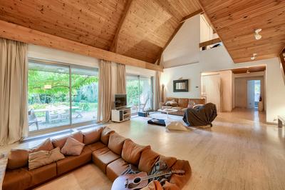Demeure - 327 m² - 10 pièces