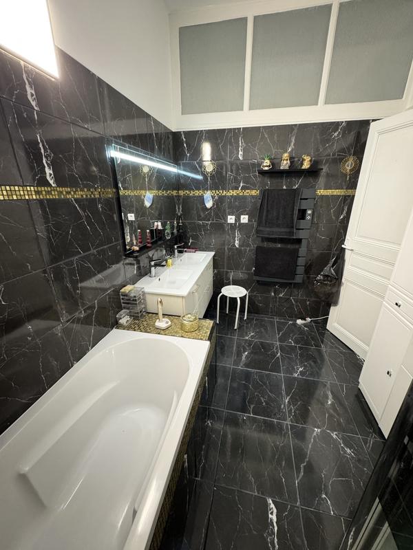 Maison - 137 m² - 5 pièces