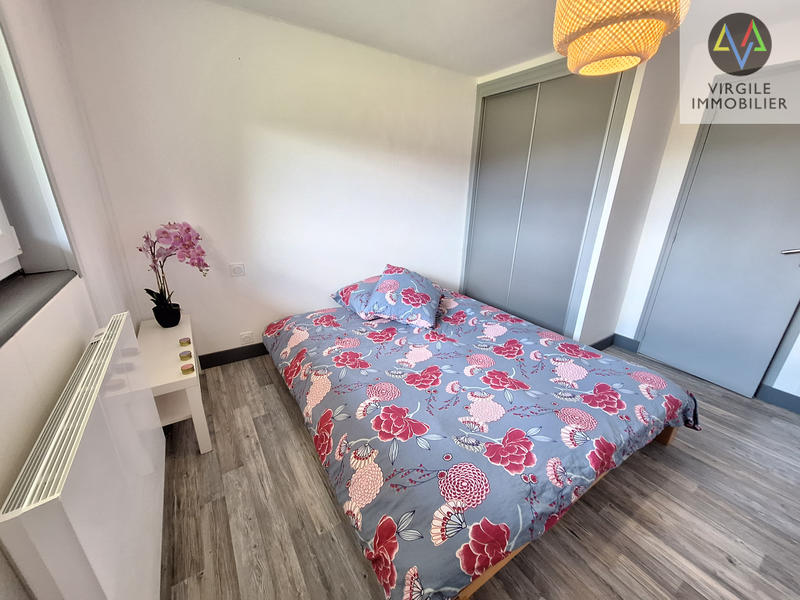 Maison - 242 m² - 10 pièces