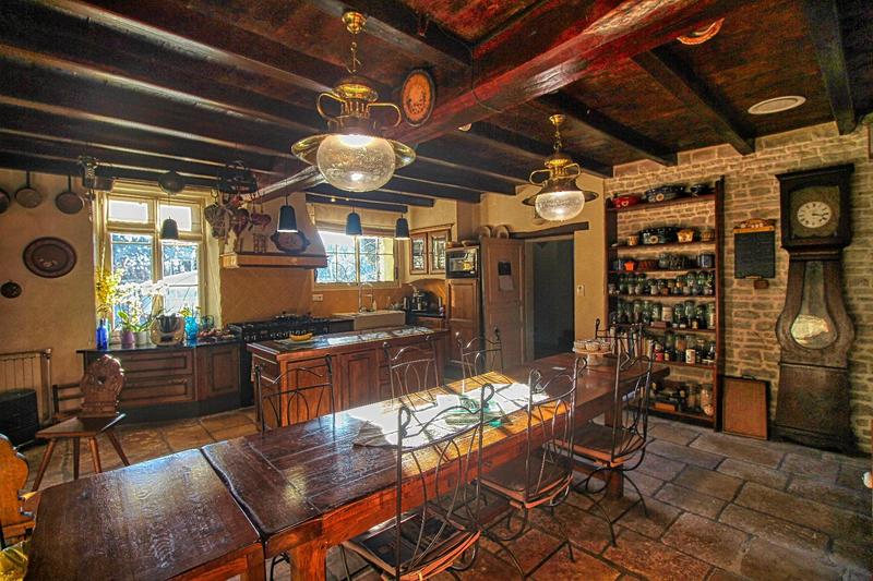 Maison - 515 m² - 11 pièces