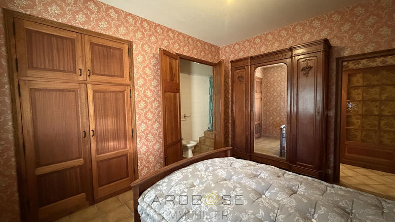 Maison - 300 m² - 7 pièces