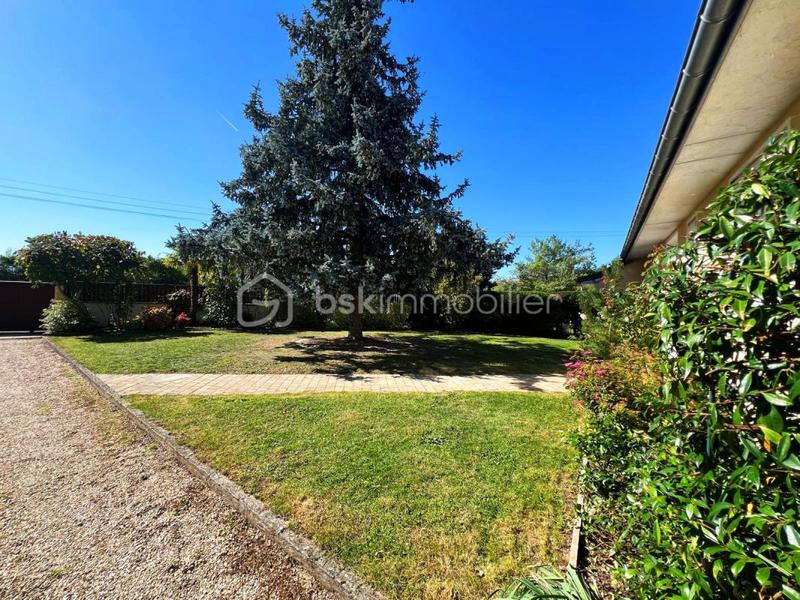 Maison - 144 m² - 8 pièces