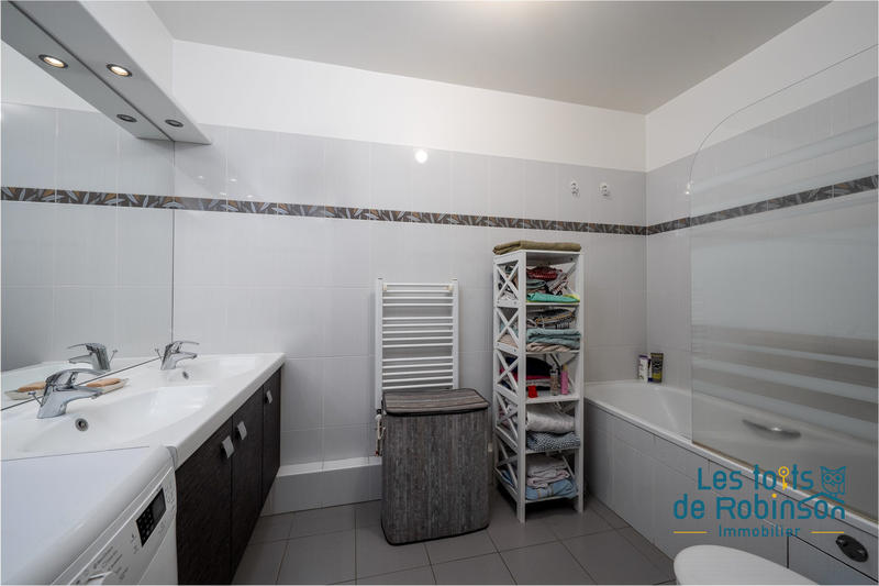 Appartement - 96 m² - 5 pièces