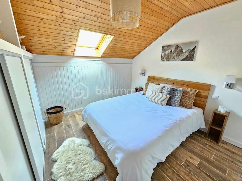 Châlet - 270 m² - 5 pièces