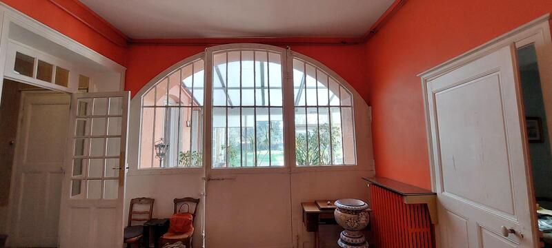 Maison - 338 m² - 11 pièces