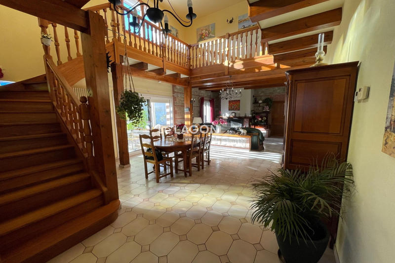Maison - 170 m² - 6 pièces