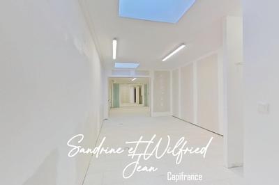 Local commercial - 132 m² - 8 pièces