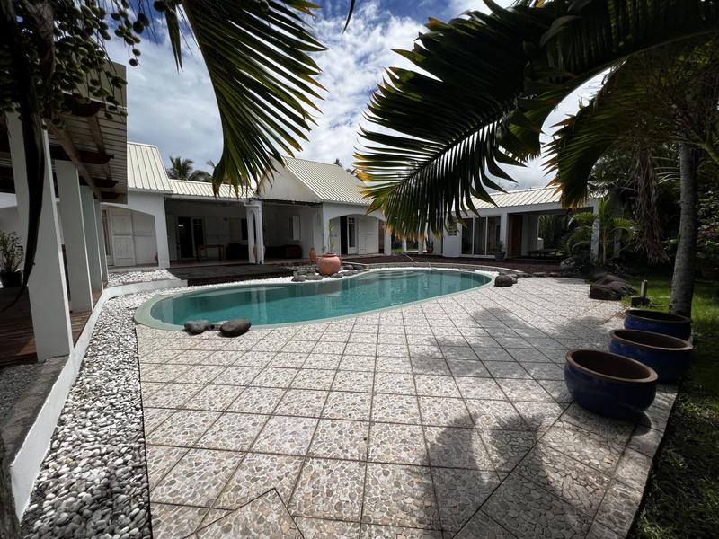 Maison - 314 m² - 7 pièces