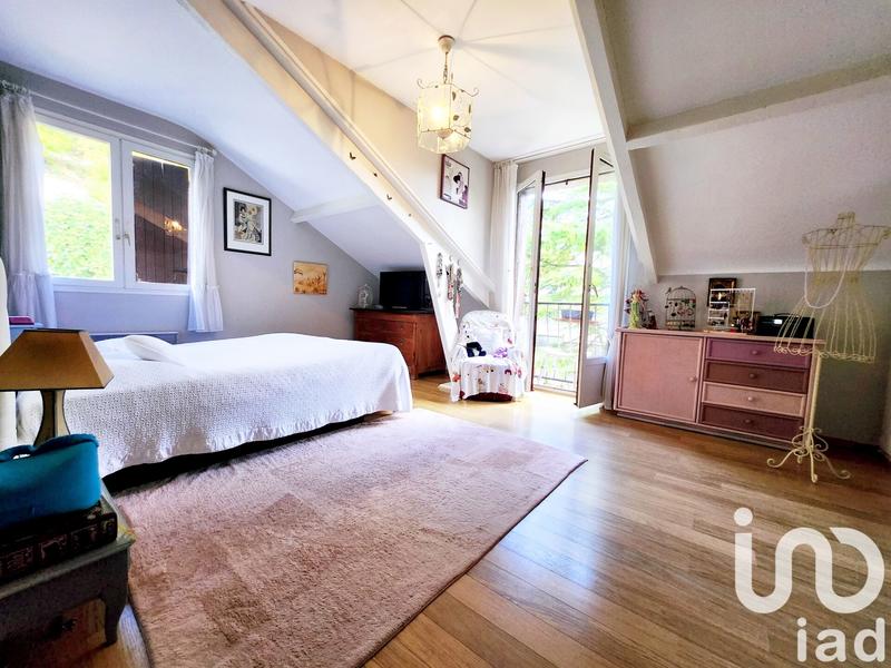 Maison - 155 m² - 8 pièces