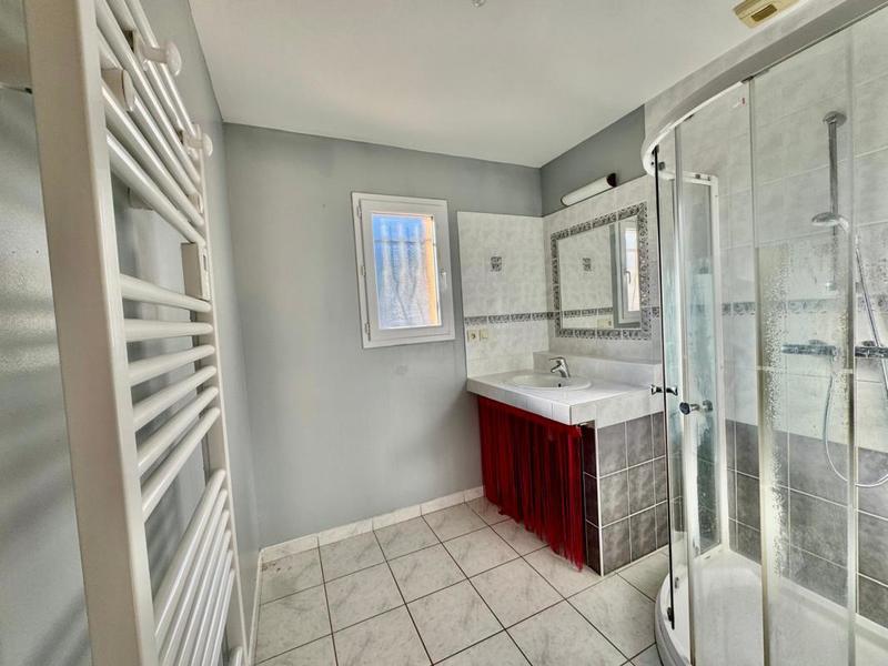 Maison - 96 m² - 4 pièces