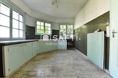 Maison - 199 m² - 10 pièces