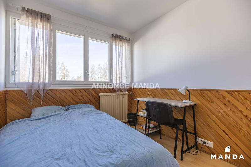 Chambre - 9 m² - 4 pièces