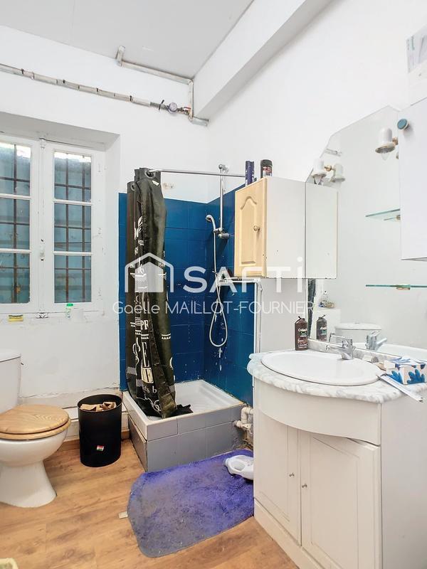 Maison - 237 m² - 12 pièces