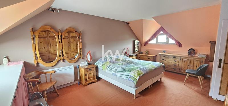 Maison - 140 m² - 8 pièces