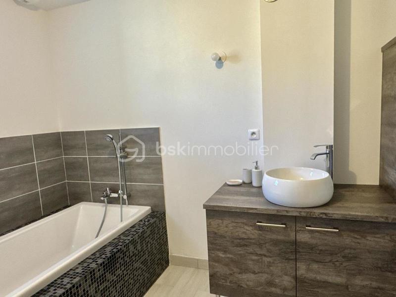 Maison traditionnelle - 125 m² - 5 pièces