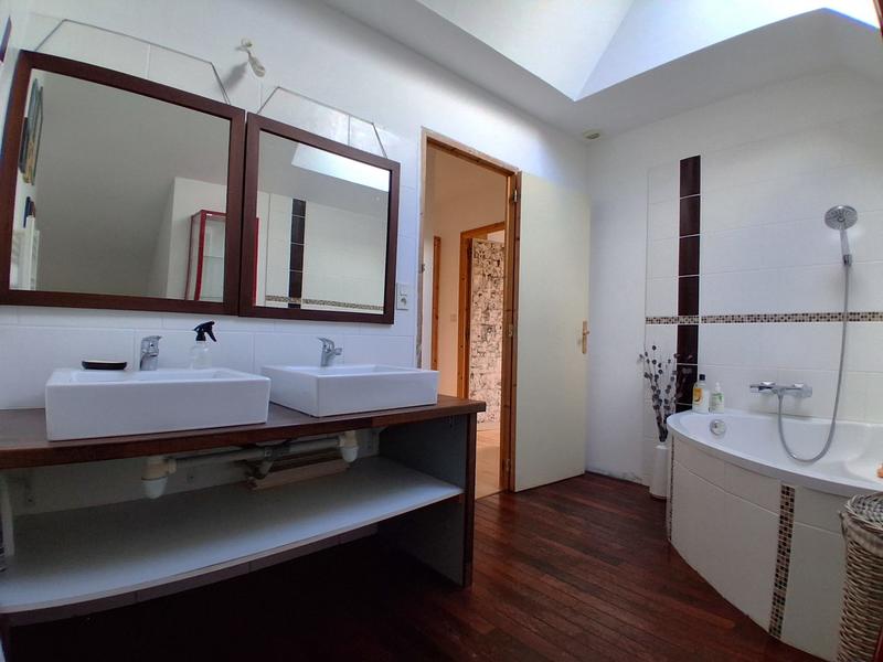 Maison contemporaine - 141 m² - 6 pièces