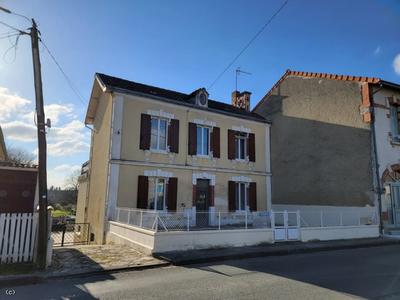 Maison de village - 185 m² - 9 pièces