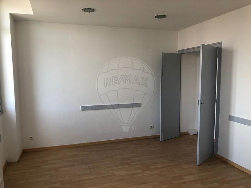 Maison - 320 m² - 10 pièces