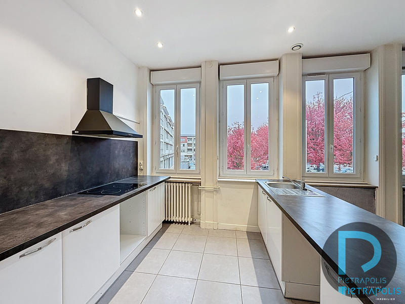 Appartement - 92 m² - 4 pièces